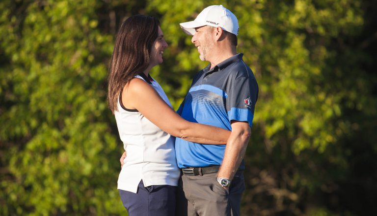 5 guidelines to building romance through golf Golf couple