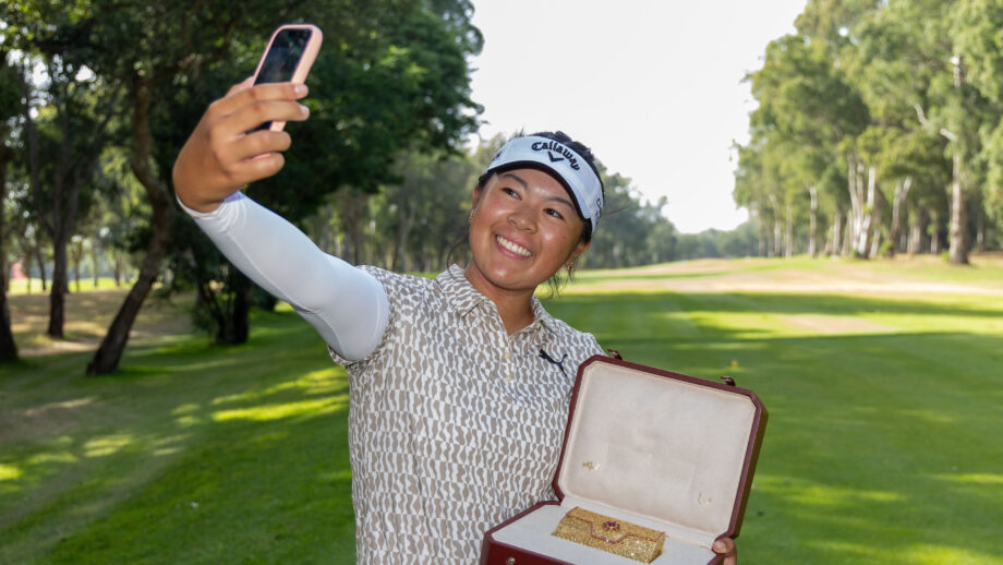 Anna Huang takes a selfie